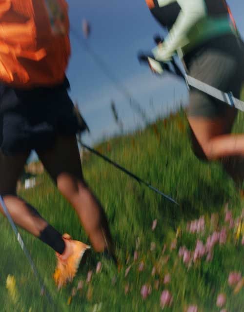 2 people jogging outdoors with motion blur